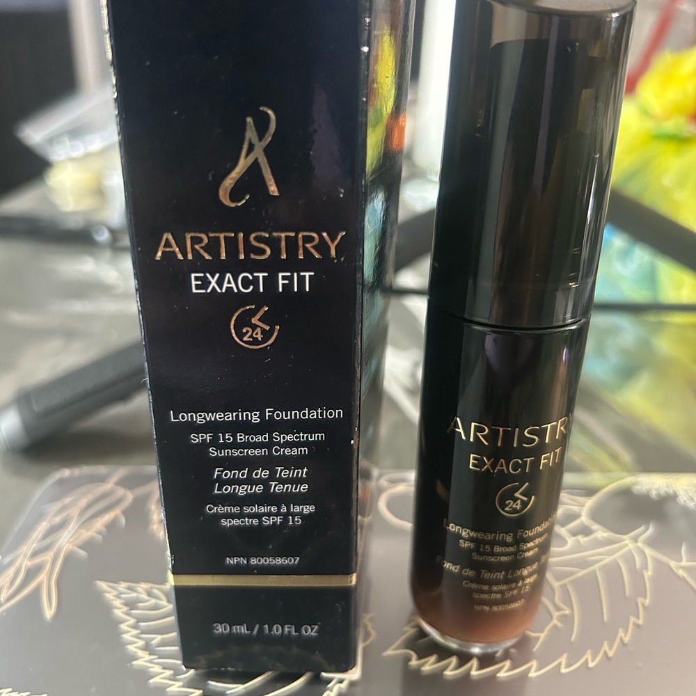 artis Artistry Exact Fit Longwearing Foundation - Black and Brown